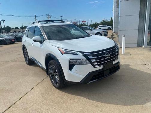 Everest White P 2026 Nissan Rogue Platinum