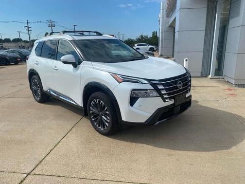 Everest White P 2026 Nissan Rogue Platinum