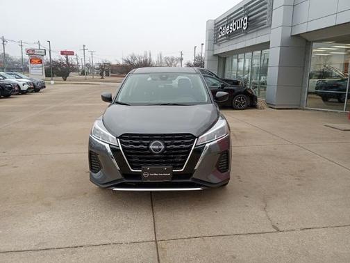 2025 Nissan Kicks Play S