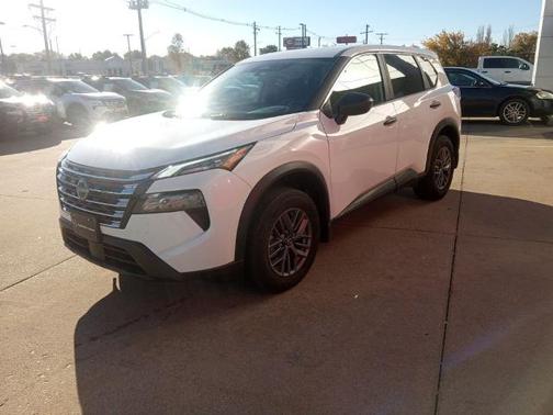 Glacier White 2025 Nissan Rogue S