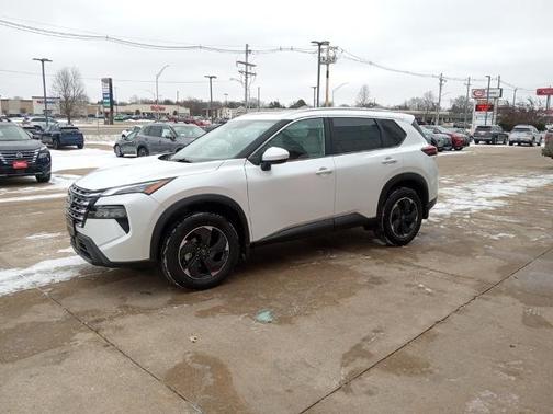 2026 Nissan Rogue SV