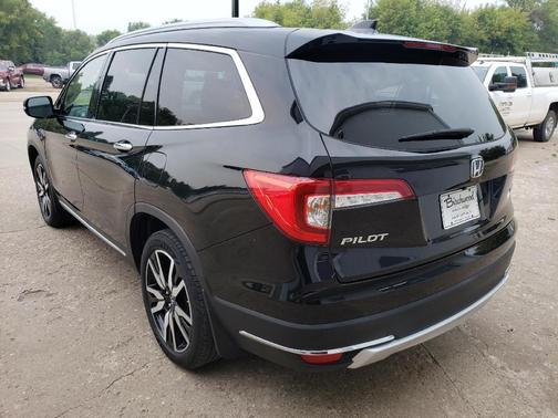 2020 Honda Pilot Touring 8-Passenger