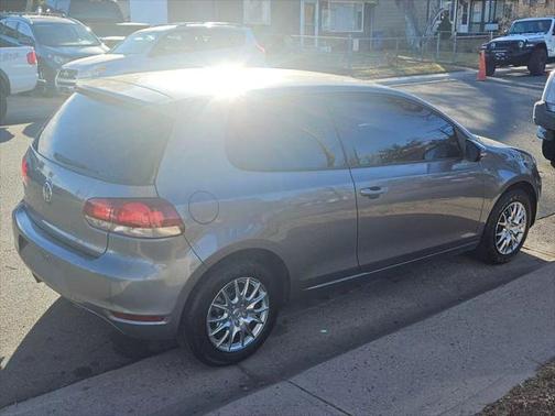 2011 Volkswagen Golf 2.5L 2-Door