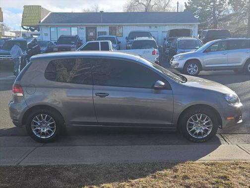 2011 Volkswagen Golf 2.5L 2-Door