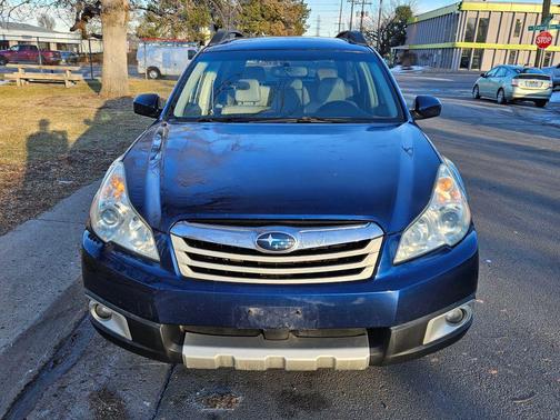 2011 Subaru Outback 3.6 R Limited