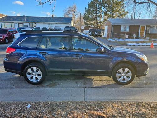 2011 Subaru Outback 3.6 R Limited