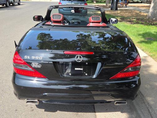 2011 Mercedes-Benz SL-Class SL 550
