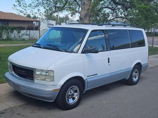 2000 GMC Safari SL