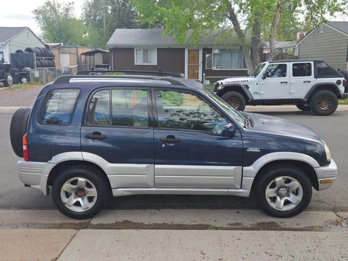 BlueSilver 2000 Suzuki Grand Vitara JLX Hard Top Sport Utility 4D