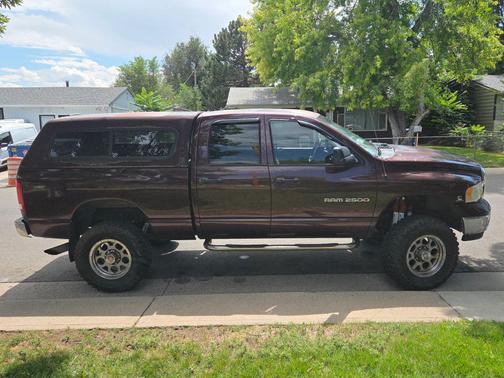 2005 Dodge Ram 2500 SLT Quad Cab