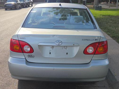 2003 Toyota Corolla LE