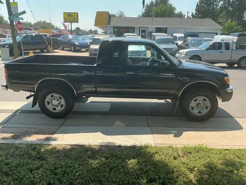 2000 Toyota Tacoma Base