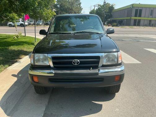 2000 Toyota Tacoma Base
