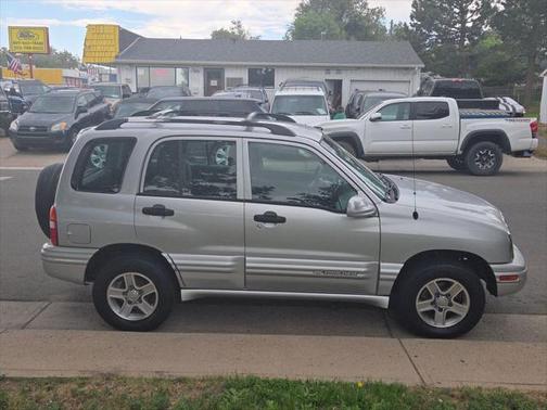 2002 Chevrolet Tracker Hard Top LT