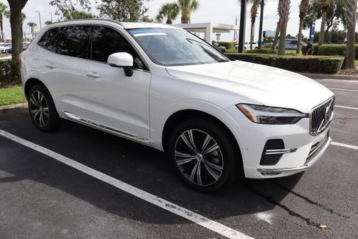 2022 Volvo XC60 B6 AWD Inscription