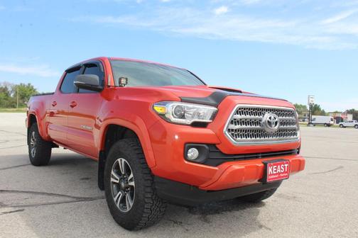 2017 Toyota Tacoma SR5