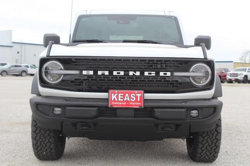Oxford White 2026 Ford Bronco Outer Banks