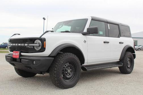 Oxford White 2026 Ford Bronco Outer Banks