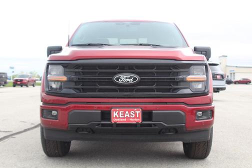 Ruby Red Metallic Tinted Clearcoat 2026 Ford F-150 XLT