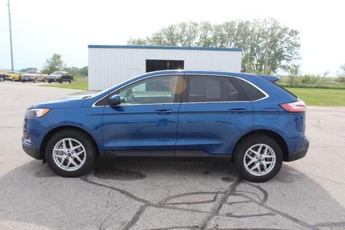 Atlas Blue Metallic 2022 Ford Edge SEL