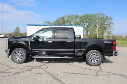 Agate Black 2024 Ford F-250 Lariat