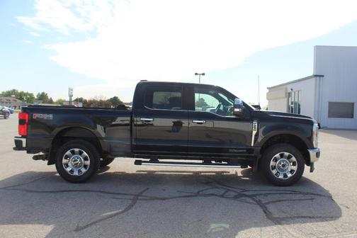 Agate Black 2024 Ford F-250 Lariat