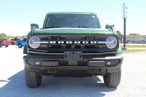 Eruption Green Metallic 2024 Ford Bronco Outer Banks