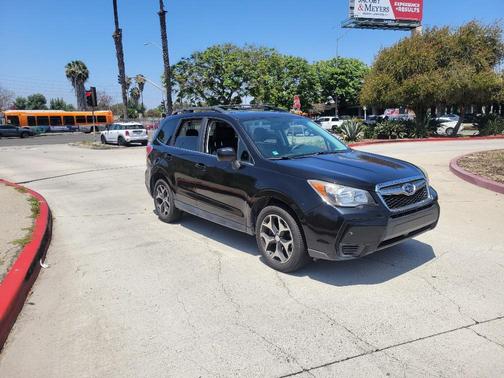 Crystal Black Silica 2015 Subaru Forester 2.0XT Touring