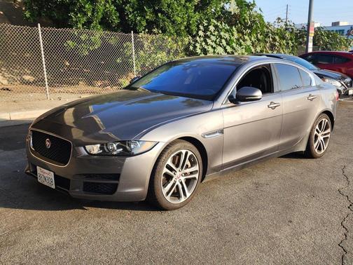 2017 Jaguar XE 35t Premium