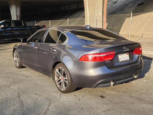 2017 Jaguar XE 35t Premium