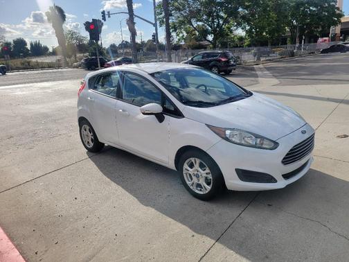 white 2016 Ford Fiesta SE