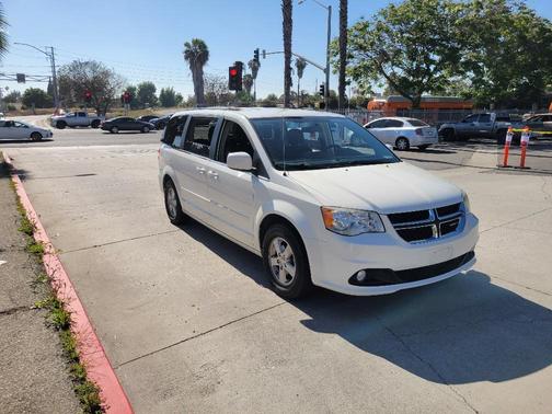 Stone White Clearcoat 2011 Dodge Grand Caravan Crew