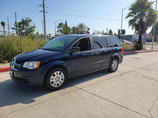 Blue 2013 Dodge Grand Caravan SE