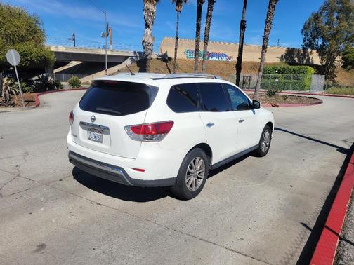 2015 Nissan Pathfinder SV