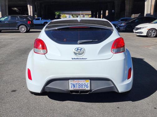 2016 Hyundai Veloster Base