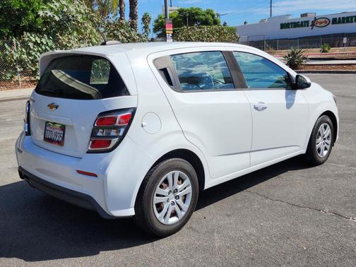 2017 Chevrolet Sonic LT