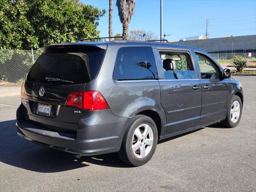 2011 Volkswagen Routan SEL