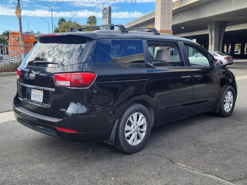 2015 Kia Sedona LX