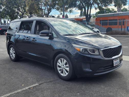 2015 Kia Sedona LX