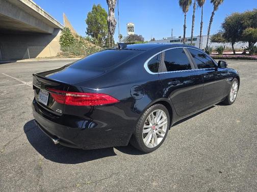 Black 2016 Jaguar XF 35t Prestige