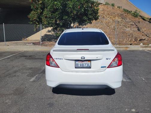 2016 Nissan Versa 1.6 SV