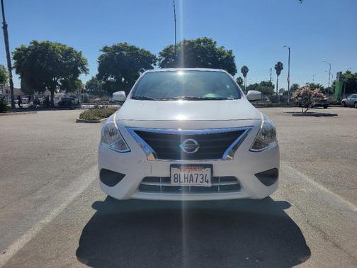 2016 Nissan Versa 1.6 SV