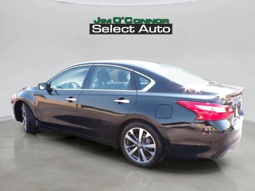 2016 Nissan Altima 2.5 SR