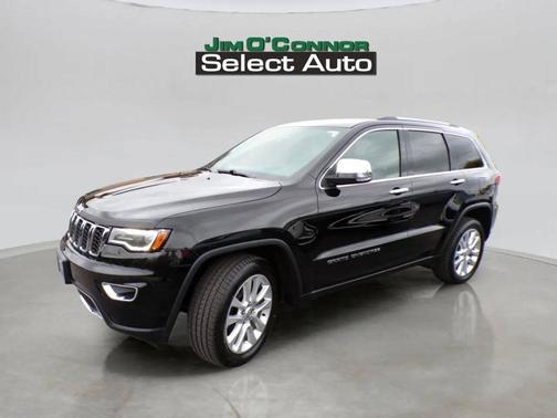 Diamond Black Crystal Pearlcoat 2017 Jeep Grand Cherokee Limited