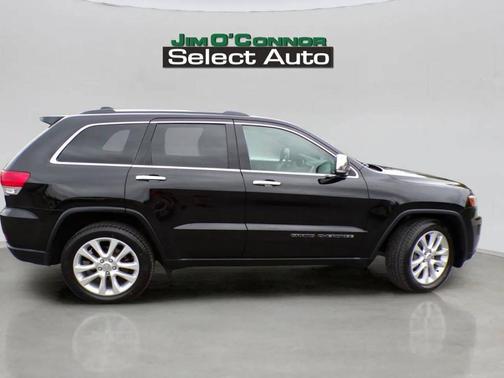 Diamond Black Crystal Pearlcoat 2017 Jeep Grand Cherokee Limited SUV
