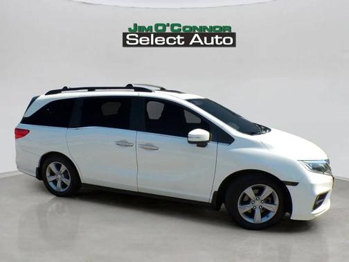 White Diamond Pearl 2018 Honda Odyssey EX