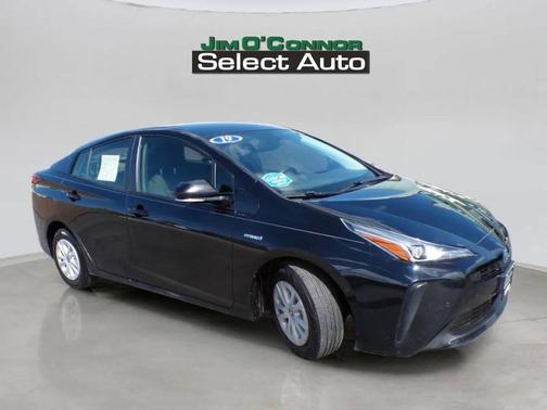 Midnight Black Metallic 2019 Toyota Prius L
