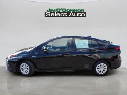 Midnight Black Metallic 2019 Toyota Prius L