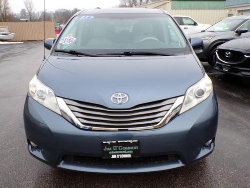 2013 Toyota Sienna XLE