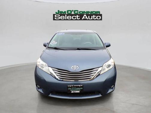 2013 Toyota Sienna XLE